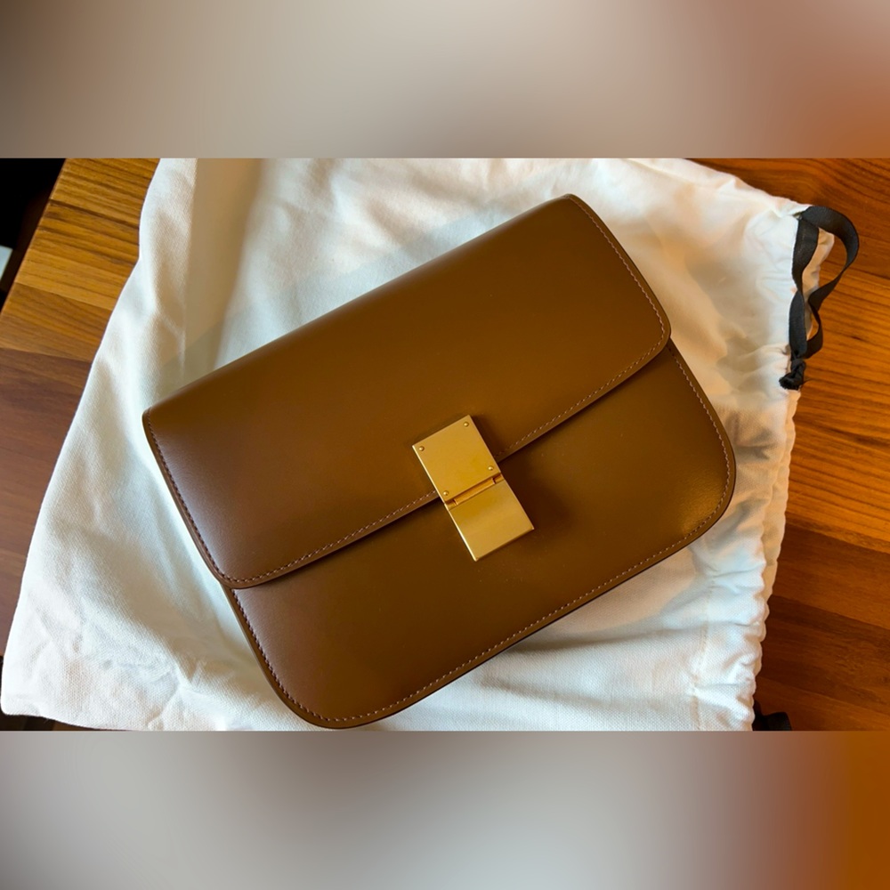 CELINE classic medium box bag